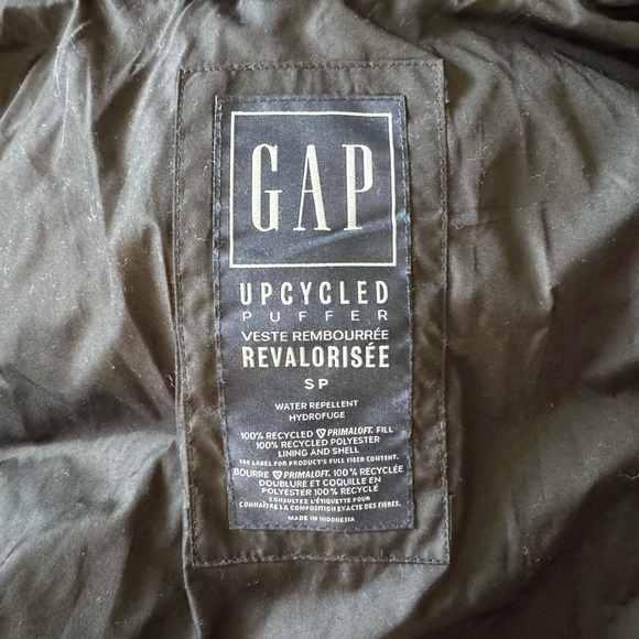 Gap Upcycled Puffer Coat in Black size S - Picture 12 of 12